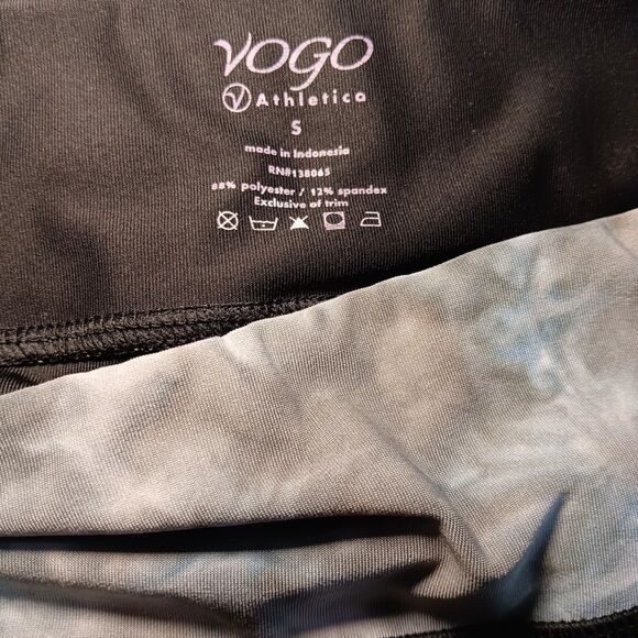 Vogo Athletica Black With Multi Color Waist Band SZ S Capri  Moisture Wicking - Picture 7 of 8